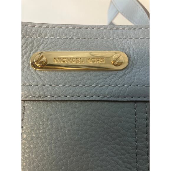 MICHAEL KORS NWT LIGHT BLUE PEBBLED LEATHER CROSSBODY BAG - Picture 12 of 14